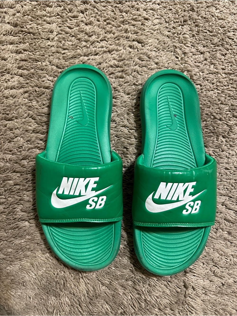 Vintage Nike SB “Victori” slides 00s size 11